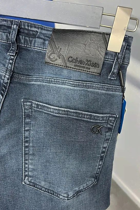 Мужские джинсы синего цвета Calvin Klein-2