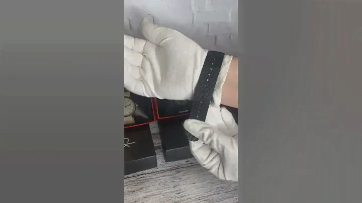 Часы CK