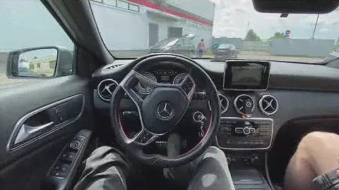 Mercedes A-class помощь при парковке